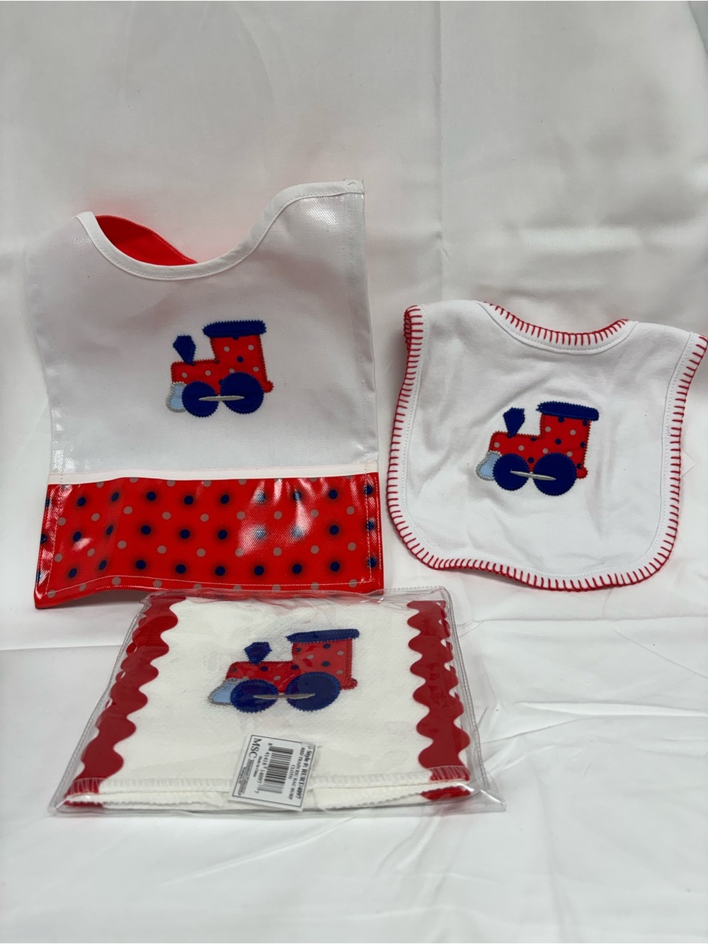 New Red & Blue Train Baby Bib/burp Set